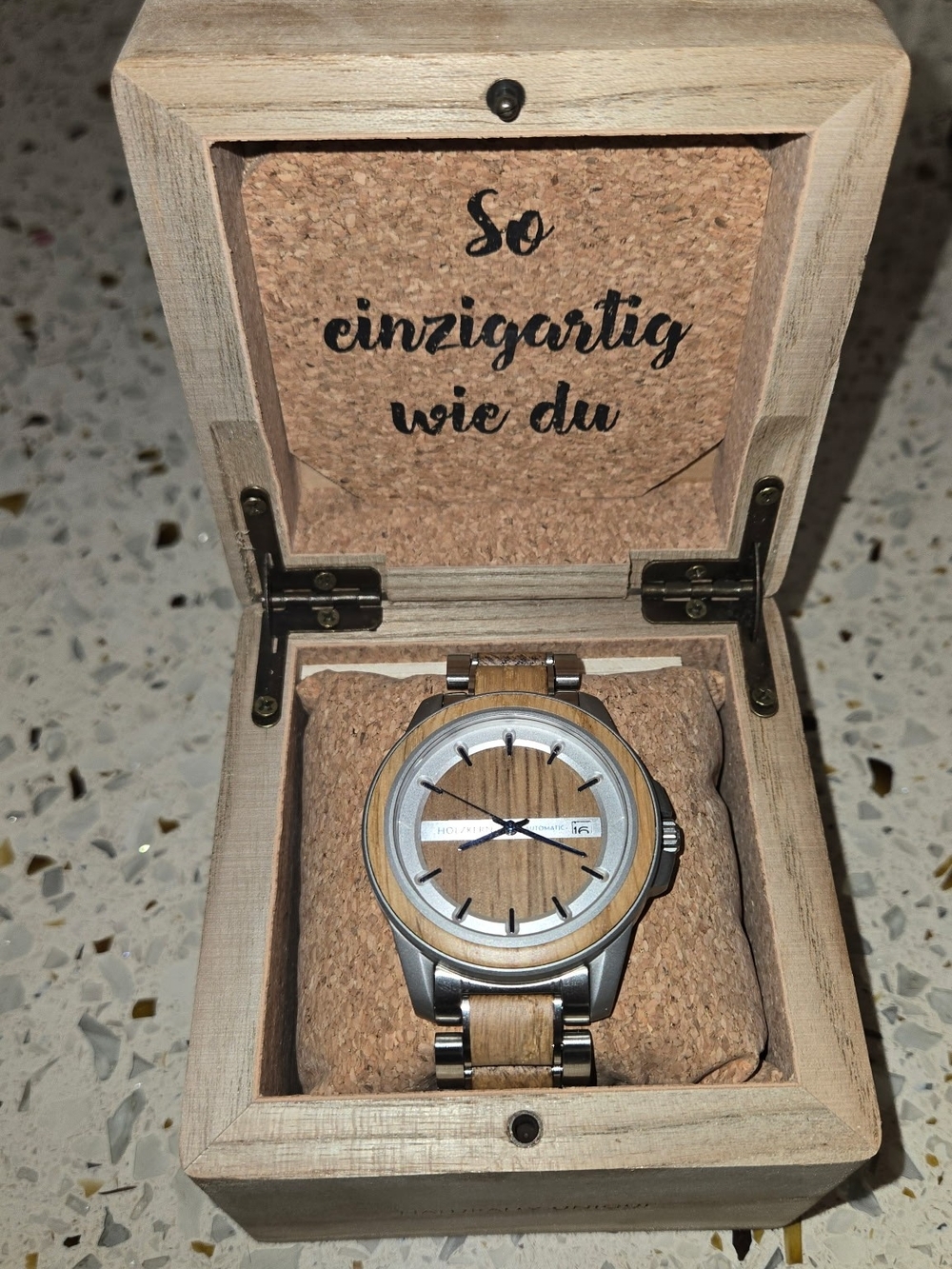 Holzkern Canyon Wood Watch NWOT